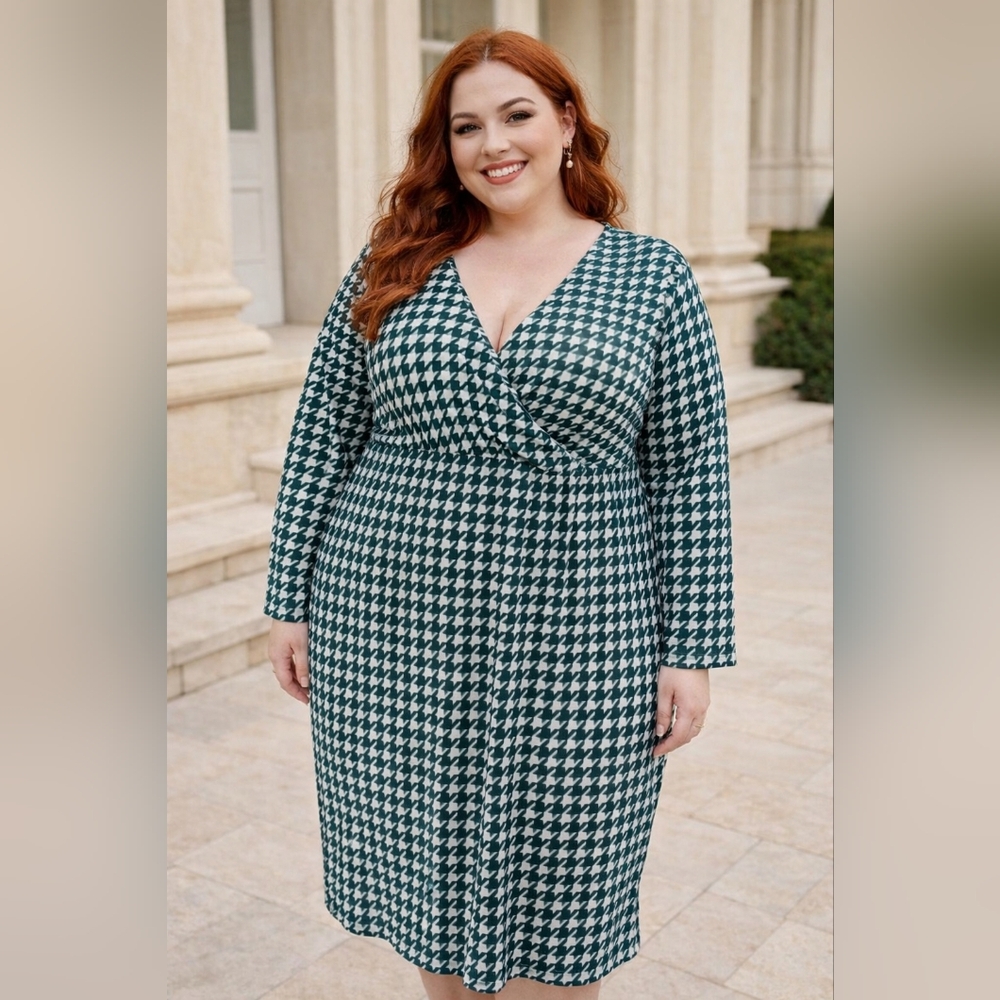 BloomChic Women's Green Houndstooth Long Sleeve Dress - Size‎ 18/20